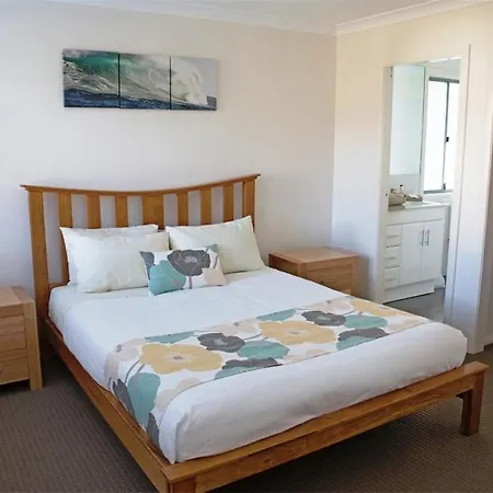 Amooran Oceanside Apartments And Motel Narooma Exterior photo