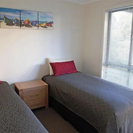 Amooran Oceanside Apartments And Motel Narooma Exterior photo
